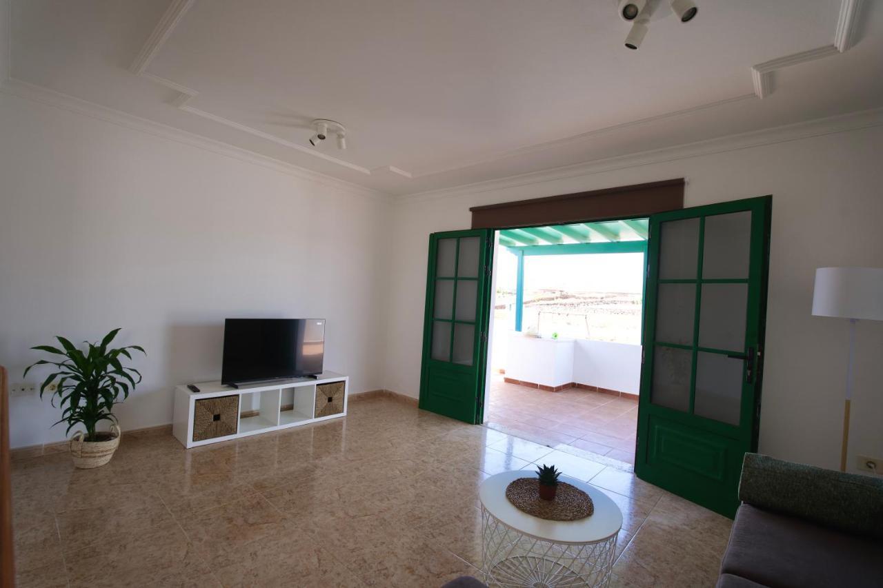 Villas Kalendra, Rofe, Lanzarote Гуатиса Экстерьер фото